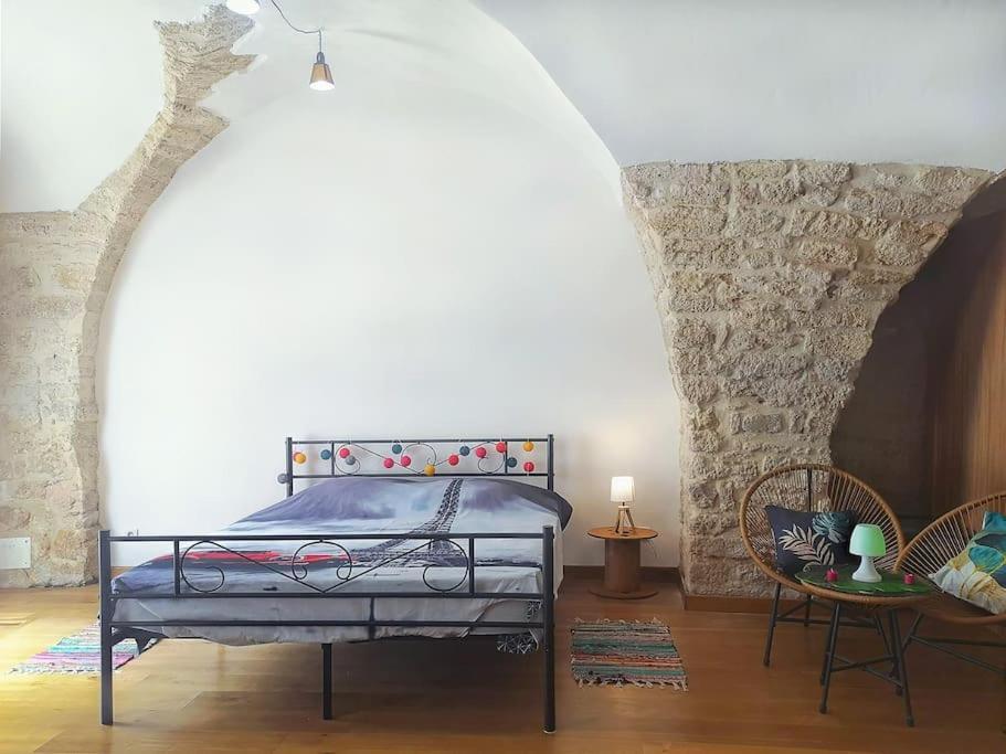 Pour Les Amoureux Des Vieilles Pierres Poussan Esterno foto
